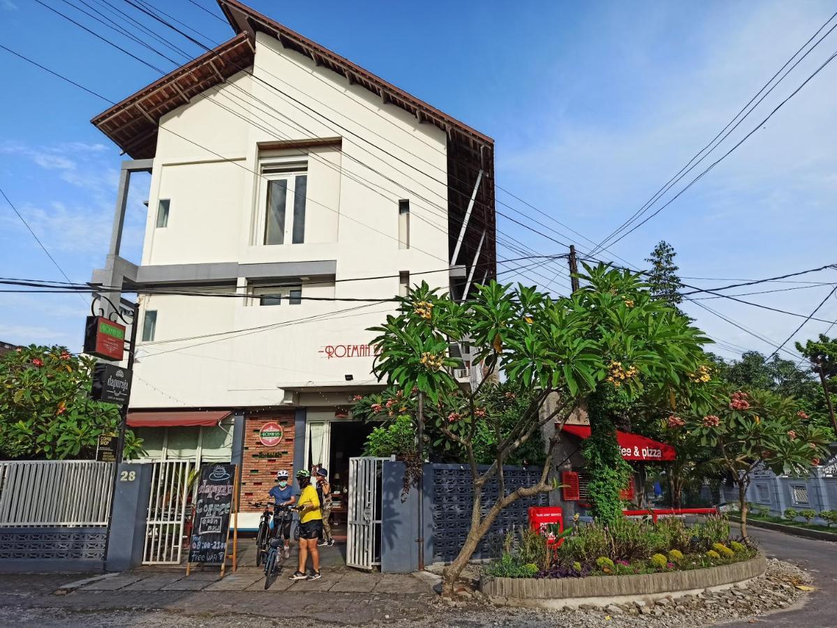 Roemah 28 Syariah Hotel Medan Exterior photo
