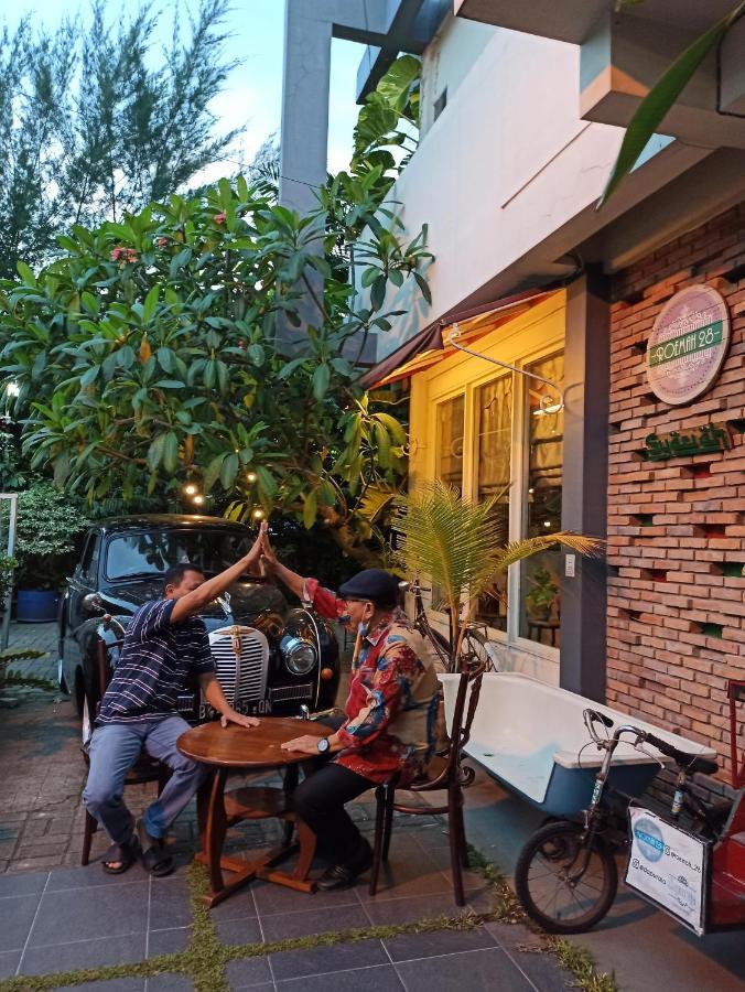 Roemah 28 Syariah Hotel Medan Exterior photo